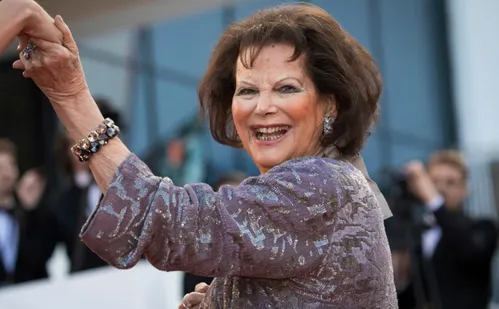 
          Imagem ilustrativa da imagem Morre Claudia Cardinale, dama do cinema italiano que fez 'O Leopardo', aos 87
          