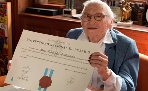 
          Imagem ilustrativa da imagem Morre, aos 106 anos, Rosa Roisinblit, liderança das Avós da Praça de Maio
          