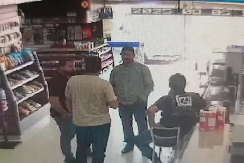 
          Imagem ilustrativa da imagem Mortos após cobrar dívida no PR: quem são as vítimas e o que se sabe sobre os suspeitos
          