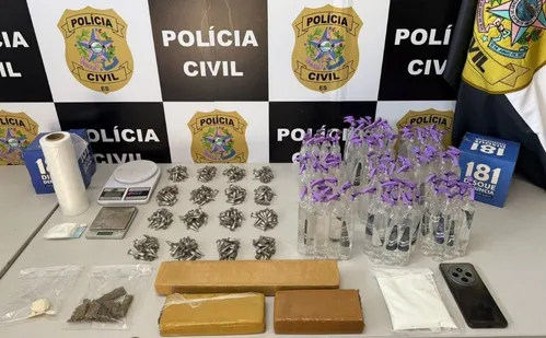 
          Imagem ilustrativa da imagem Mulher é presa por tráfico de drogas em Guarapari
          