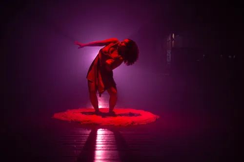 
          Imagem ilustrativa da imagem Mulheres em Fio: inscrições abertas para oficina de dança gratuita no Recife
          