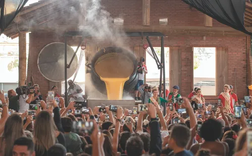 
          Imagem ilustrativa da imagem Música, gastronomia e desfiles em Venda Nova do Imigrante
          