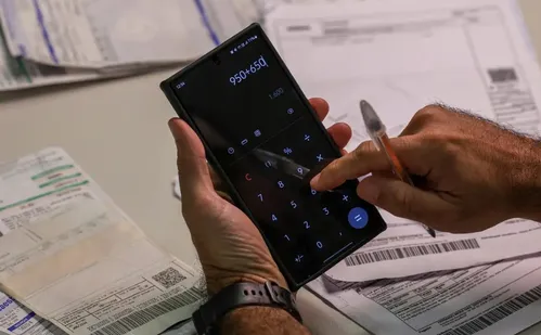 
          Imagem ilustrativa da imagem Mutirão vai renegociar dívidas bancárias com 160 instituições em novembro
          