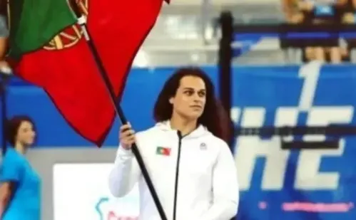 
          Imagem ilustrativa da imagem Nadadora transgênero é suspensa por 5 anos após se recusar a fazer teste
          