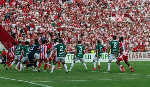 
          Imagem ilustrativa da imagem Náutico tropeça no Guarani e desperdiça chance de avançar no quadrangular
          