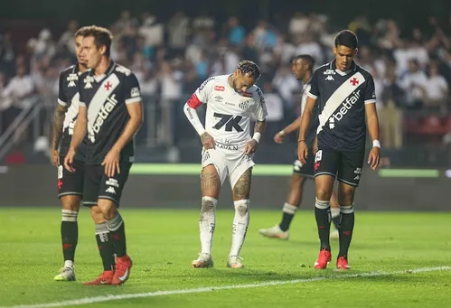 
          Imagem ilustrativa da imagem Neto detona Neymar após vexame do Santos: ‘Que jogadorzinho você virou’
          