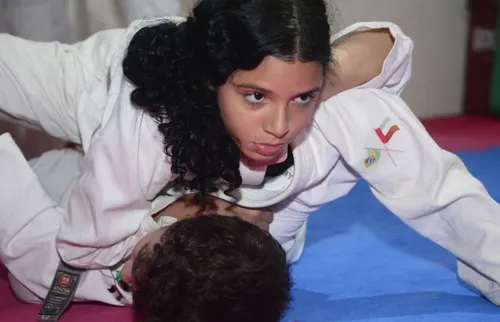 
          Imagem ilustrativa da imagem O chão que ensina
          