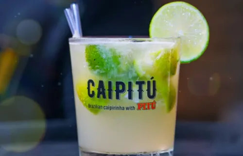 
          Imagem ilustrativa da imagem Pitú: o sol líquido que aquece ainda mais Pernambuco e conquista a Europa
          