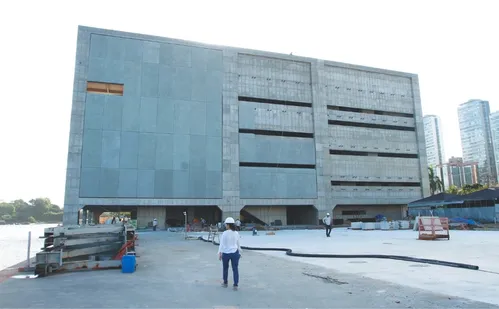 
          Imagem ilustrativa da imagem Obras do Aeroporto de Cachoeiro e Cais das Artes serão finalizadas em 2026
          