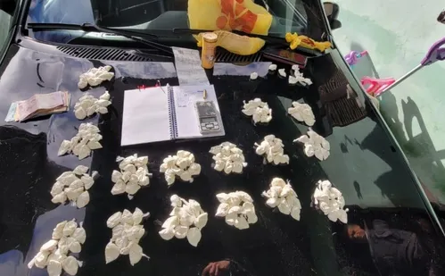 
          Imagem ilustrativa da imagem Operação contra quadrilha de Viana cumpre mandados em quatro cidades do ES
          