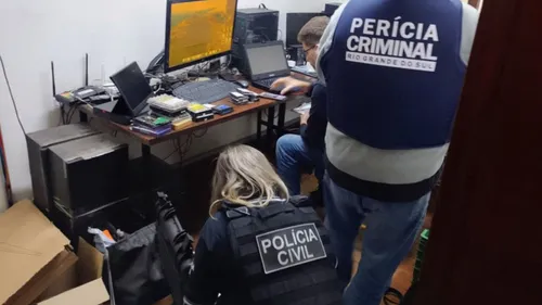 
          Imagem ilustrativa da imagem PF realiza megaoperação contra abuso sexual de menores em PE e outros 15 estados
          