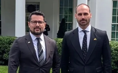 
          Imagem ilustrativa da imagem PGR denuncia Eduardo Bolsonaro e Paulo Figueiredo por coação
          