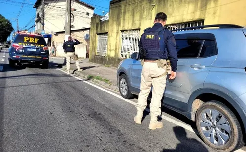 
          Imagem ilustrativa da imagem PRF recupera veículo com registro de roubo na Serra
          