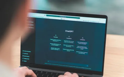 
          Imagem ilustrativa da imagem Paciente é diagnosticado com doença rara após seguir dieta indicada por IA
          