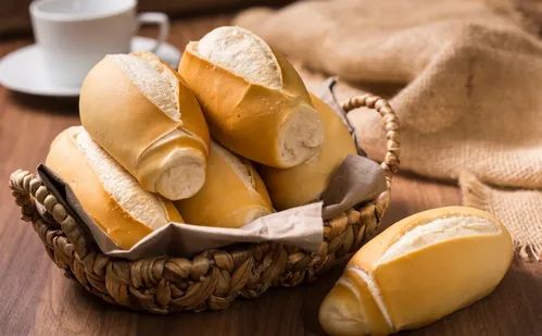 
          Imagem ilustrativa da imagem Padarias do ES vão distribuir 50 mil pães no sábado
          