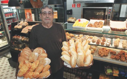 
          Imagem ilustrativa da imagem Padarias do ES vão distribuir 50 mil pães no sábado
          