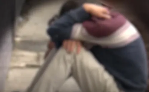 
          Imagem ilustrativa da imagem Pai é preso após crianças serem encontradas em situação de abandono na Serra
          