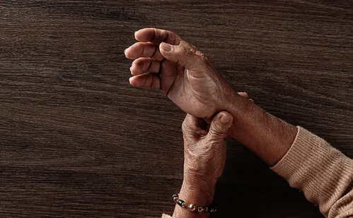 
          Imagem ilustrativa da imagem Parkinson: doença atinge cerca de 200 mil pessoas no Brasil
          