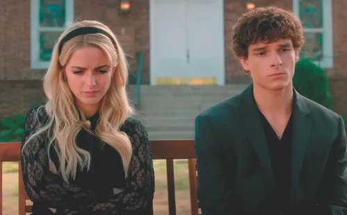 
          Imagem ilustrativa da imagem Perseguição agora é nos sonhos em “O Telefone Preto 2"
          