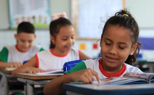 
          Imagem ilustrativa da imagem Pesquisa aponta que 91% dos estudantes da rede municipal de Viana são leitores
          