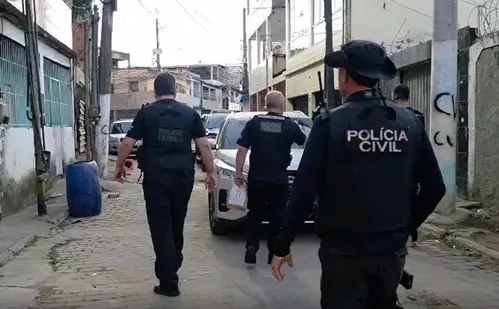 
          Imagem ilustrativa da imagem Polícia faz megaoperação contra facções criminosas de Santa Rita, em Vila Velha
          