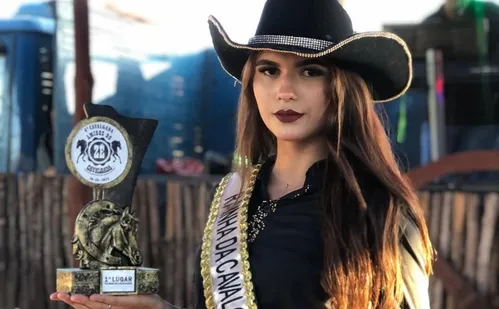 
          Imagem ilustrativa da imagem Polícia investiga morte de rainha da Cavalgada aos 16 anos no Ceará
          