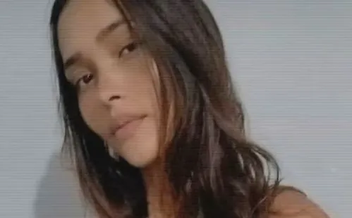 
          Imagem ilustrativa da imagem Polícia prende em MG mulher suspeita de aplicar golpe 'boa noite, Cinderela' no Rio
          