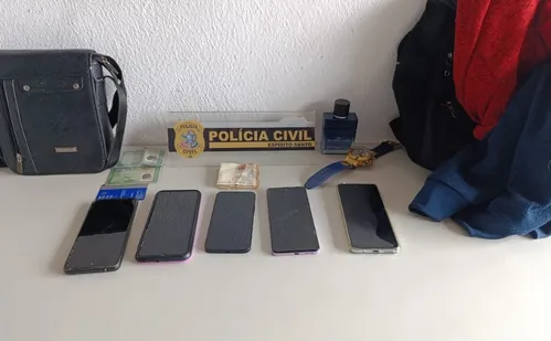 
          Imagem ilustrativa da imagem Polícia prende suspeito de realizar furtos em ônibus na Serra
          