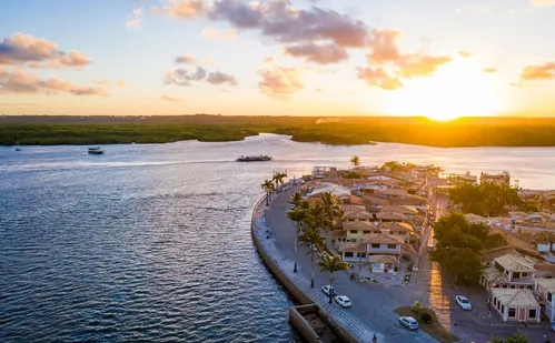 
          Imagem ilustrativa da imagem Porto Seguro vai cobrar taxa de até R$ 90 por dia para veículos visitantes
          