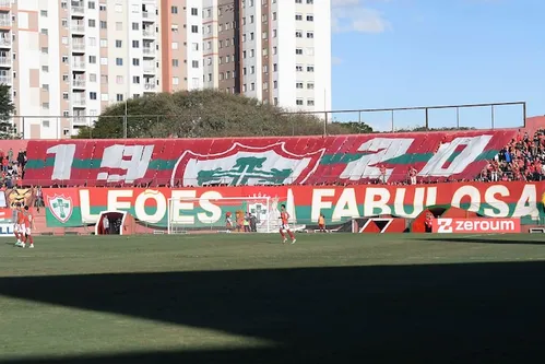 
          Imagem ilustrativa da imagem Portuguesa deixa escapar meta de SAF, mas confia em investimento milionário para cumprir expectativa
          