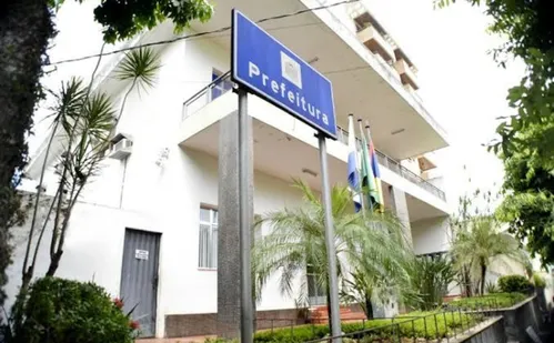 
          Imagem ilustrativa da imagem Prefeitura de Castelo amplia licença-paternidade para 30 dias
          