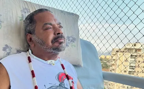 
          Imagem ilustrativa da imagem Após 16 horas de velório, corpo de Arlindo Cruz sai em cortejo
          