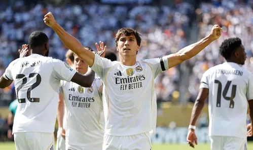 
          Imagem ilustrativa da imagem Real Madrid renova contrato de Gonzalo García até 2030 e Endrick perde espaço, diz jornal
          