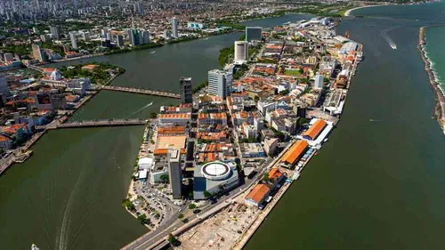 
          Imagem ilustrativa da imagem Recife busca reverter esvaziamento do Centro com novos Projetos de Lei
          