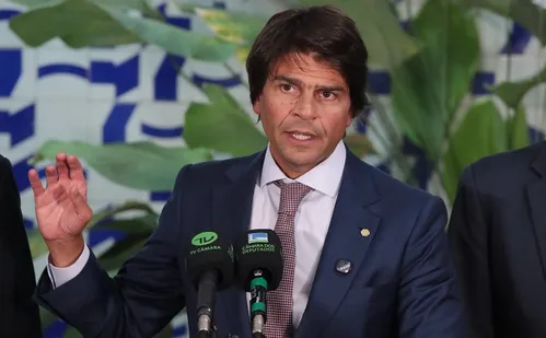 
          Imagem ilustrativa da imagem Reforma administrativa pode ter fim das férias de 60 dias para servidores públicos
          