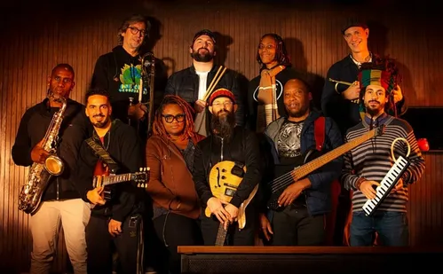 
          Imagem ilustrativa da imagem Reggae do Groundation se apresenta no Brasil Jamaica Fstvl
          