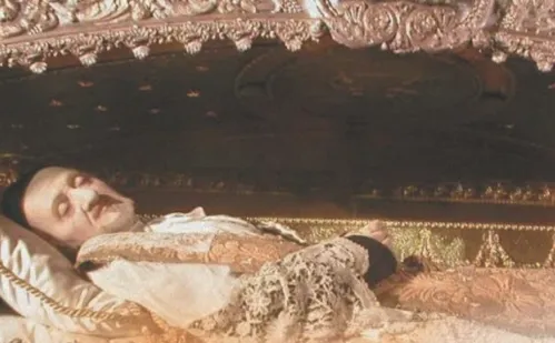 
          Imagem ilustrativa da imagem Relíquias de São Vicente de Paulo em peregrinação na Catedral de Vitória
          