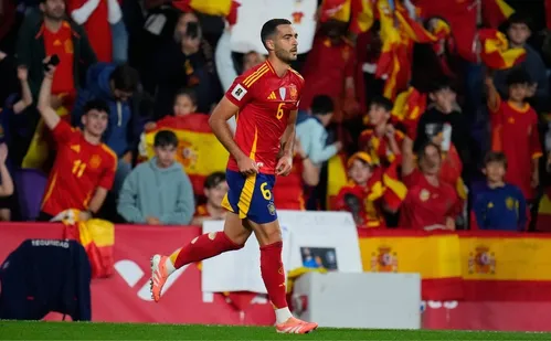 
          Imagem ilustrativa da imagem Retegui tem noite inspirada e dá sobrevida à Itália rumo à Copa; Espanha goleia
          