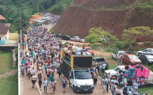 
          Imagem ilustrativa da imagem Romaria em Alfredo Chaves deve reunir cinco mil pessoas
          