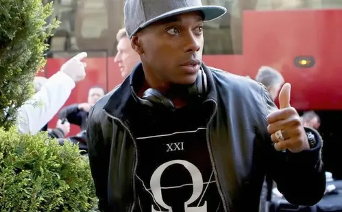 
          Imagem ilustrativa da imagem STJ mantém Robinho preso no Brasil por estupro na Itália
          