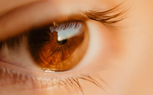 
          Imagem ilustrativa da imagem Saiba como identificar câncer nos olhos de crianças
          