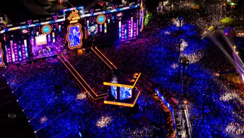 
          Imagem ilustrativa da imagem Samba Recife agita a cidade com artistas consagrados e público de todo o país
          