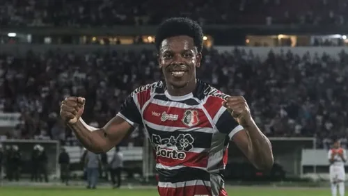 
          Imagem ilustrativa da imagem Santa Cruz anuncia renovação de Wagner Balotelli
          