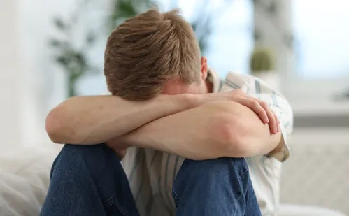 
          Imagem ilustrativa da imagem Saúde mental: vergonha de buscar ajuda ainda é grande entre os jovens
          