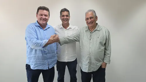 
          Imagem ilustrativa da imagem "Se Euclério for candidato, estarei com ele", diz Enivaldo
          