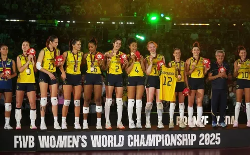 
          Imagem ilustrativa da imagem Seleção feminina supera Japão e garante medalha de bronze no Mundial de Vôlei
          