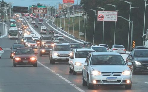 
          Imagem ilustrativa da imagem Selecionados da CNH Social têm até 20 de outubro para fazer matrícula online
          