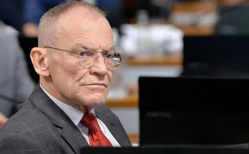 
          Imagem ilustrativa da imagem Senado aprova projeto que aumenta tempo de internação para adolescentes infratores
          