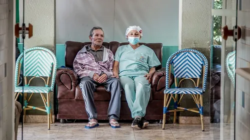 
          Imagem ilustrativa da imagem Setembro Lilás: Recife recebe roda de conversa sobre Alzheimer
          