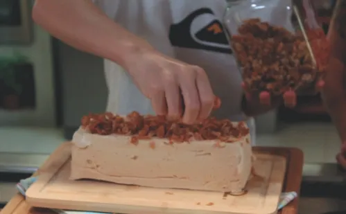 
          Imagem ilustrativa da imagem Sorvete de doce de leite para fazer com a criançada
          